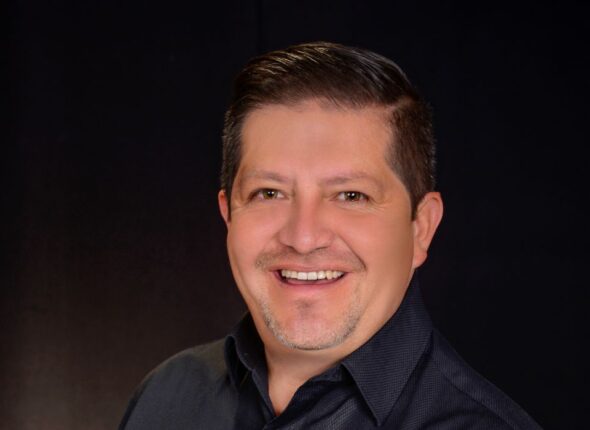 Juan Carlos Pashma, CEO de Educitia, experto en Closer de Ventas, Máster en PNL y autor de los libros 'Hablemenos, Vende Más' y 'Haz que sucedan cosas buenas